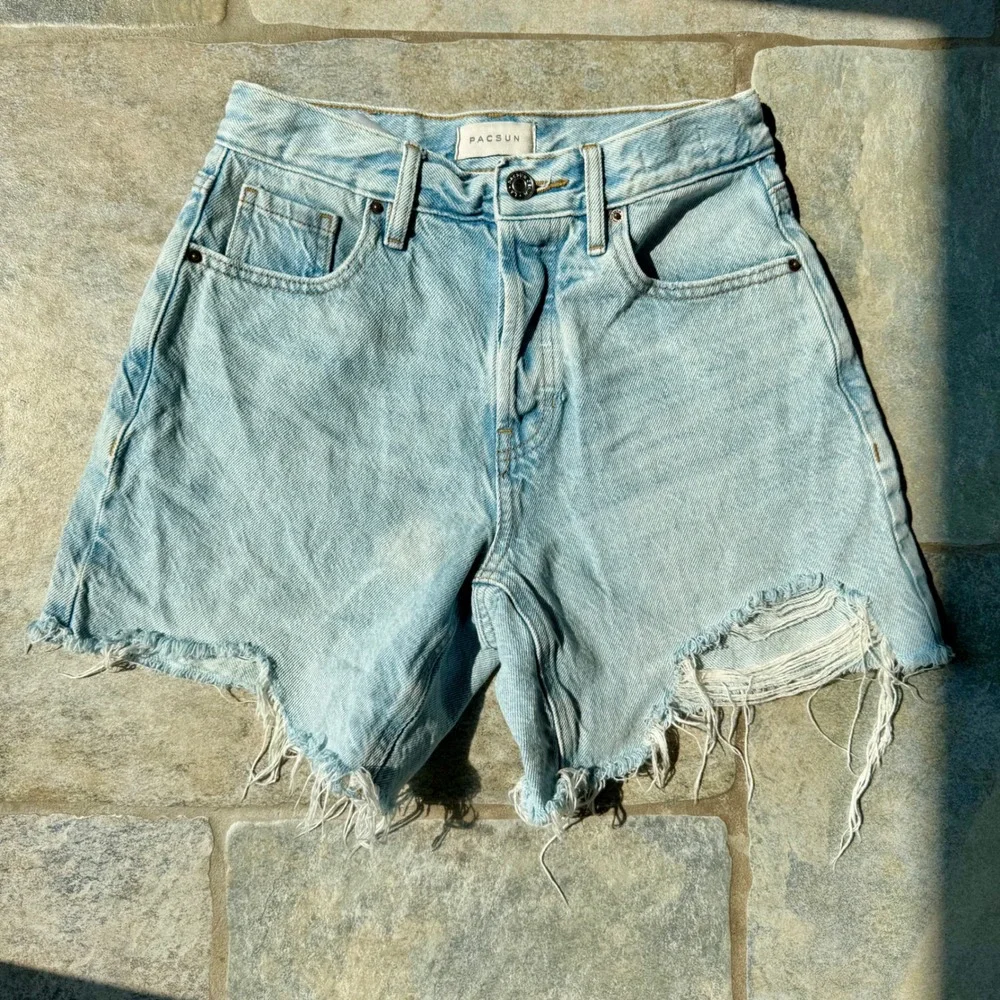 PacSun borrow your